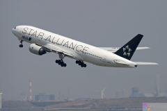 Haneda_Airplane_2007_009