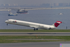 Haneda_Airplane_2007_013