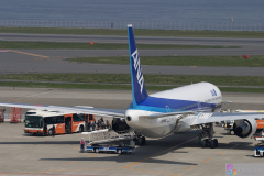 Haneda_Airplane_2007_050