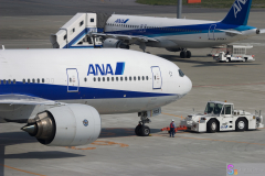 Haneda_Airplane_2007_075