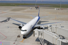 Haneda_Airplane_2007_078