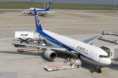 Haneda_Airplane_2007_094