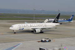 Haneda_Airplane_2007_101