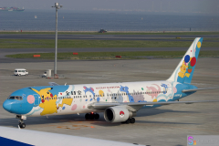 Haneda_Airplane_2007_115